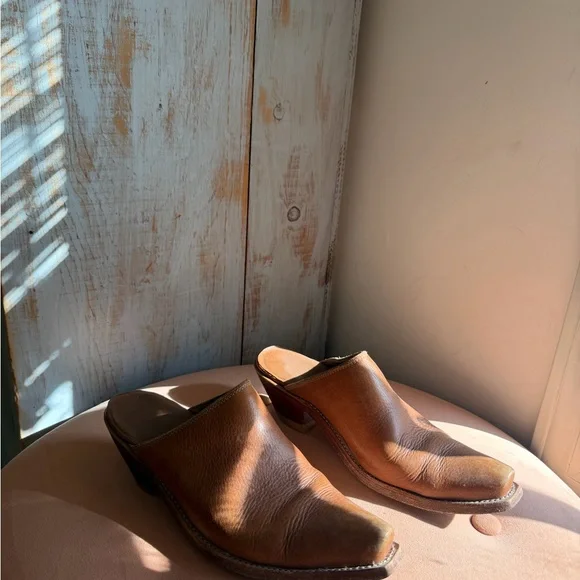 Cobra Rock Leather Mules for Women - Picture 8 of 10